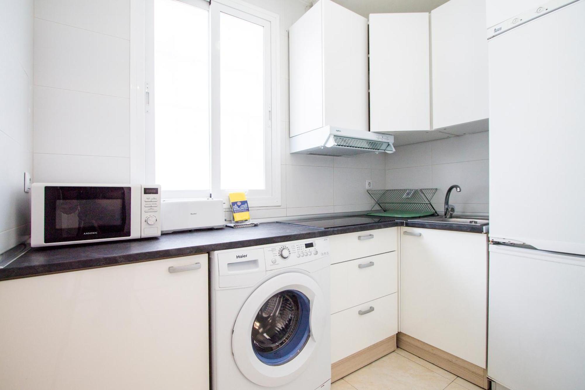 Apartamentos Tetuan Sandino 마드리드 외부 사진